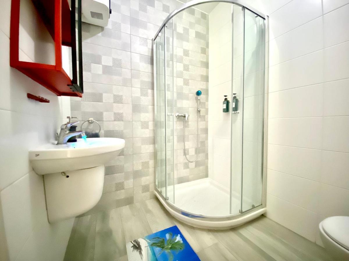 Central- Private En-Suite With Balcony In Shared Residence Pieta Exterior photo